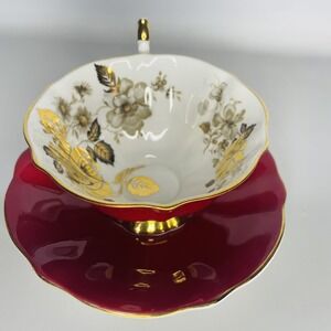 Queen Anne Bone China Red w/ Gold Flowers Tea Cup & Saucer Gold Trim Rare!
